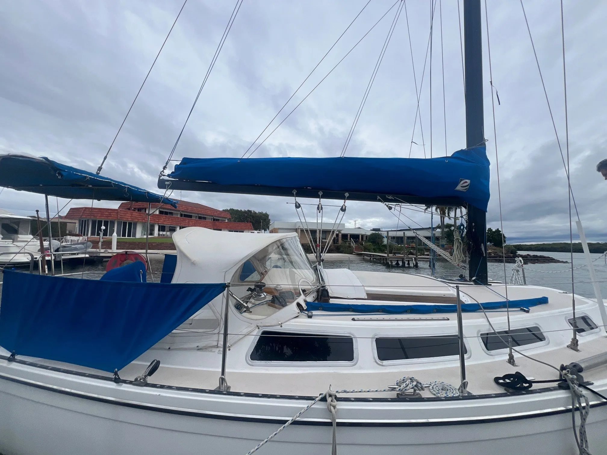 Catalina 30 - **SOLD**