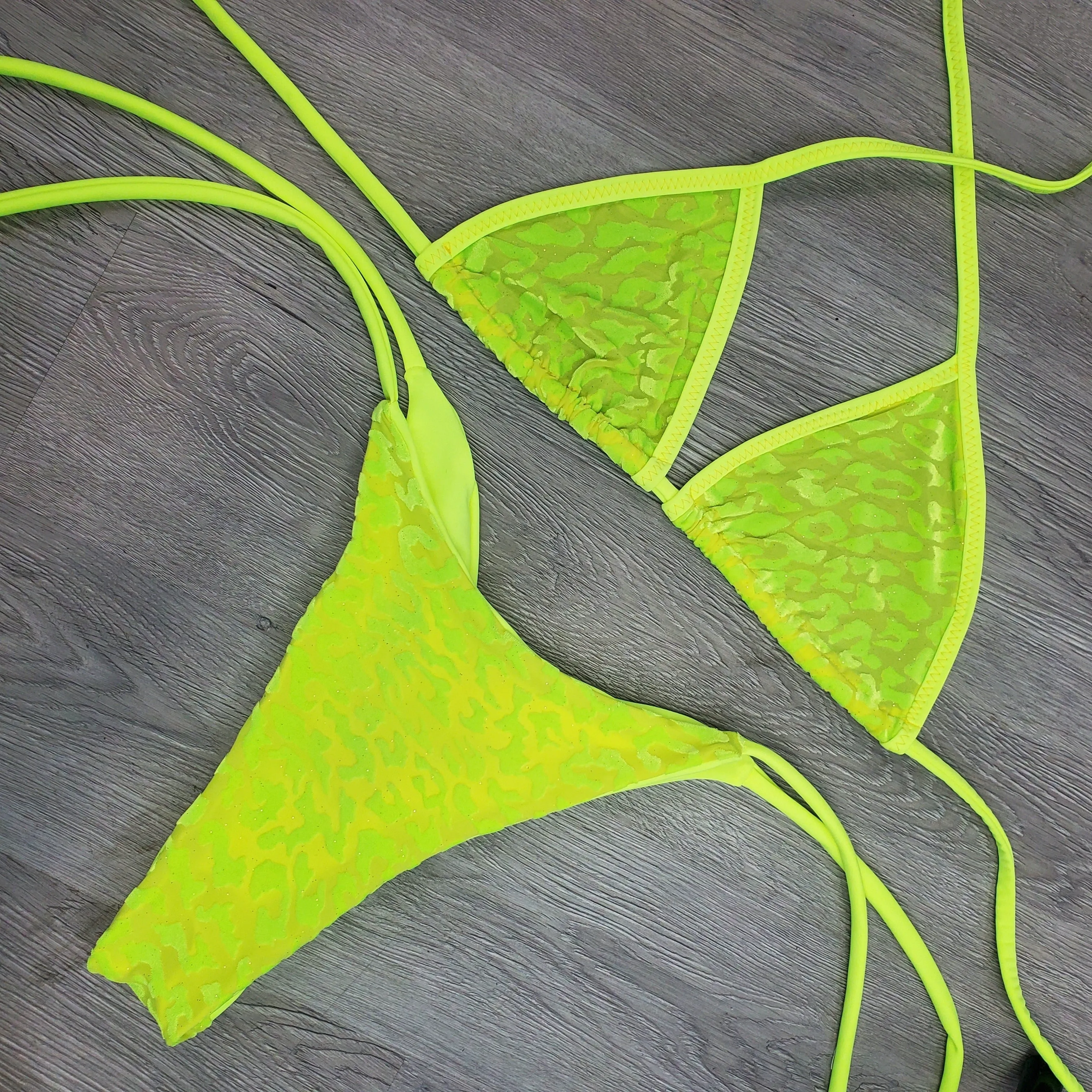 Feline Zesty Scrunch Bali Bottom Sample