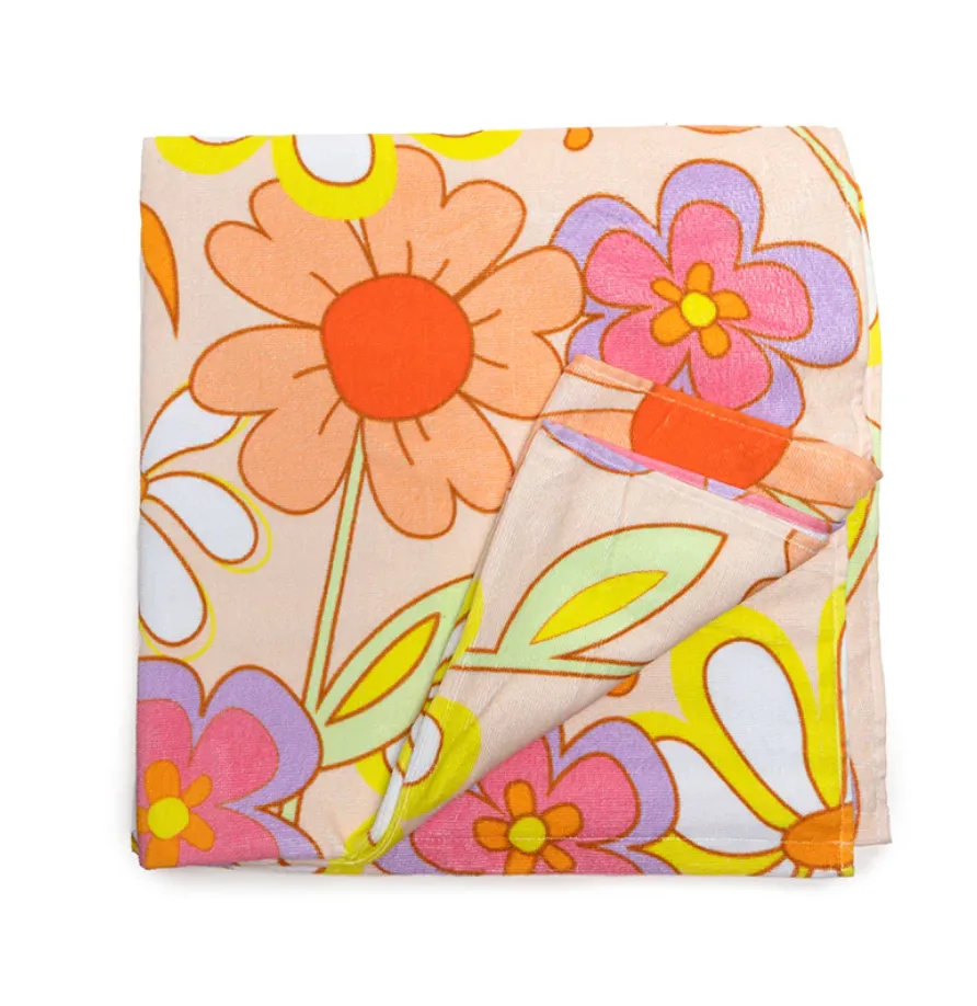 Living Royal Pool Towel – Groovy Flower – 30" x 60"